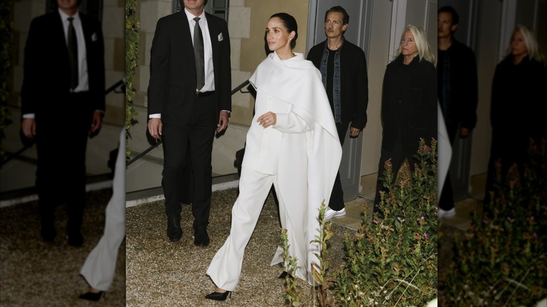 Meghan Markle walking