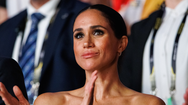 Meghan Markle clapping