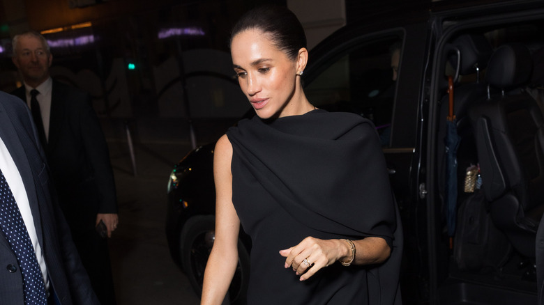Meghan Markle walking