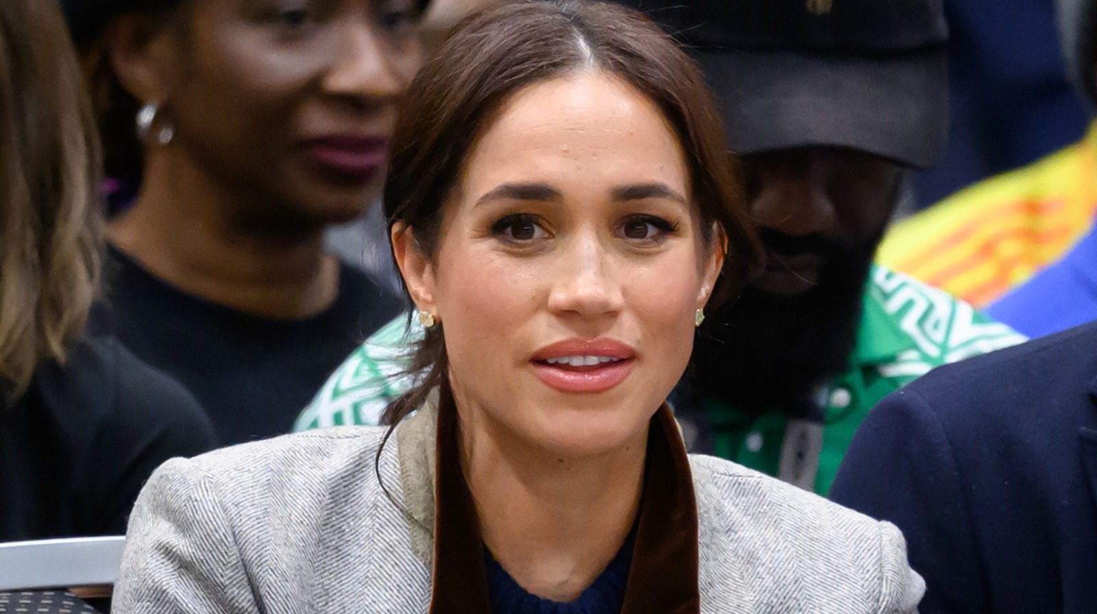 Meghan Markleの新しいポッドキャストは日陰であると非難されています（そしてそれは私たちにDeja Vuを与えています）