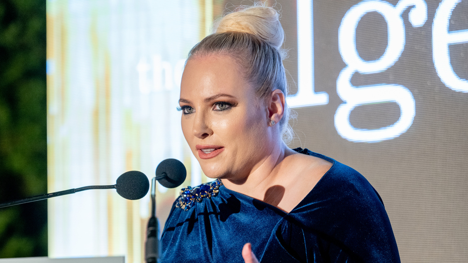 <a href="https://www.thelist.com/2125671/meghan-mccain-most-glaring-makeup-mistakes/" target="_blank">Meghan McCain’s Most Glaring Makeup Mistakes</a>