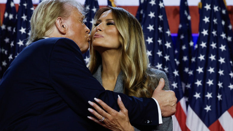 Melania Trump seemingly attempting to avoid a kiss from Donald Trump