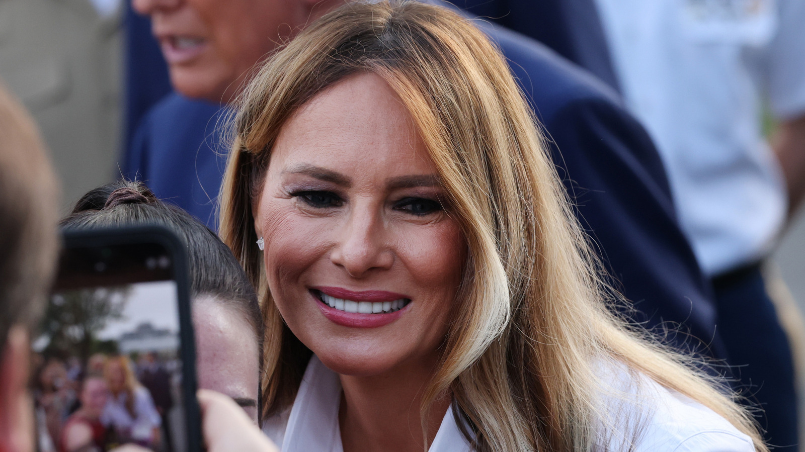 <a href="https://www.thelist.com/2027286/melania-trump-close-age-oldest-stepchildren/" target="_blank">Melania Trump Is Uncomfortably Close In Age To Her Oldest Stepchildren</a>