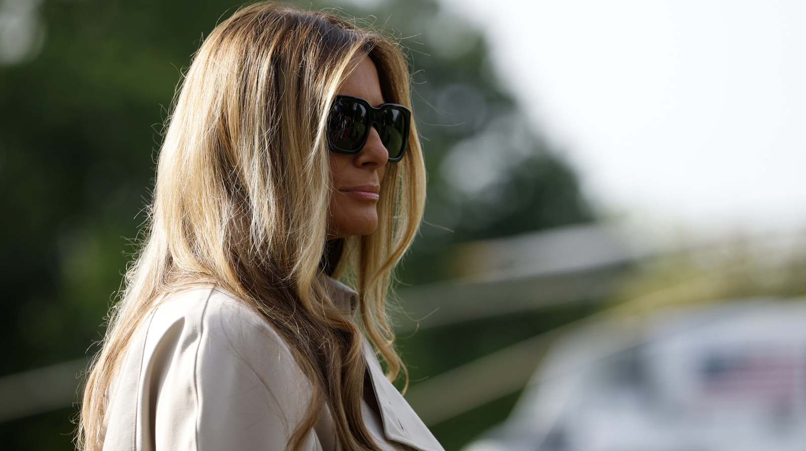 <a href="https://www.thelist.com/1843585/melania-trump-sloppy-style-says-all-feelings-being-first-lady/" target="_blank">Melania Trump’s Abnormally Sloppy Style Says It All About Her Life As First Lady</a>