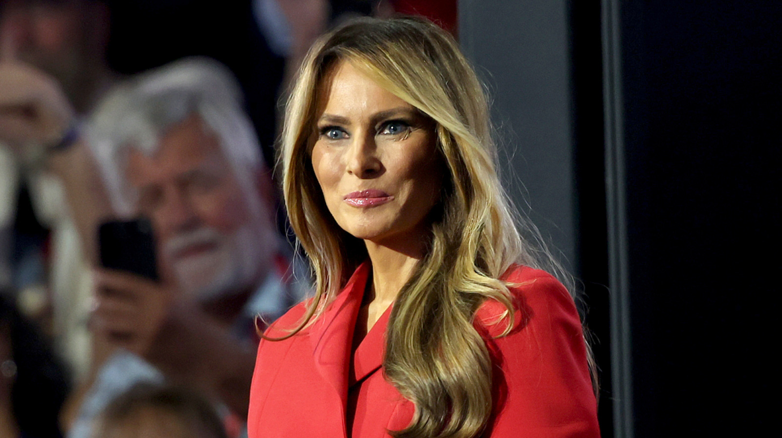メラニア・トランプのメイク失敗で、彼女が目指したプロフェッショナルな見た目は完全に台無しに