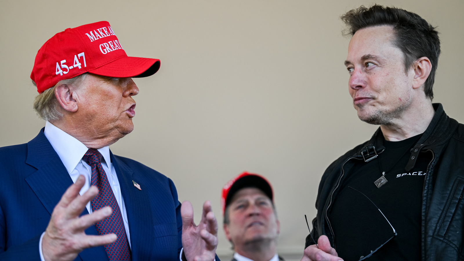メラニア・トランプ氏のイーロン・マスクへの好意報道には、予測可能な裏の動機がある