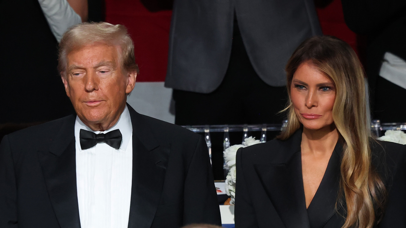 メラニア夫人がトランプ大統領との慈善ディナーに登場しても、彼らの結婚生活は盤石だと誰も納得させない