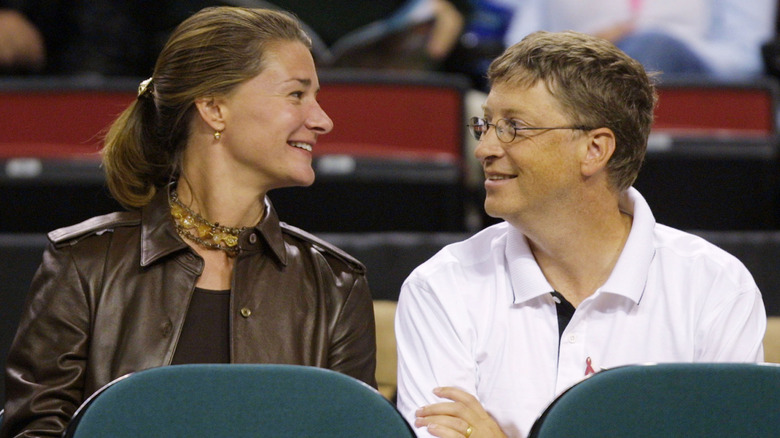 Bill Gates and Melinda Gates happily in love in 2001