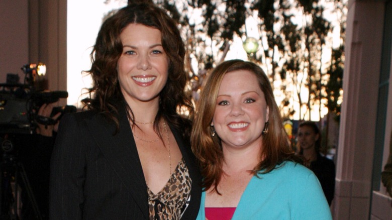 Lauren Graham and Melissa McCarthy smile together