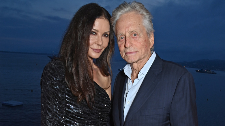 Michael Douglas and Catherine Zeta-Jones posing