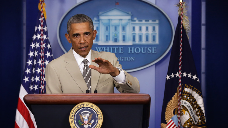 Barack Obama tan suit White House press conference 2014