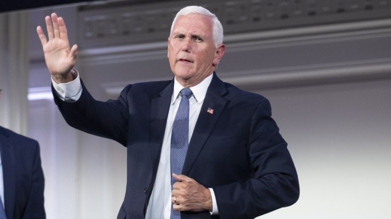 Mike Pence speaks during The Jerusalem Post New York conference (2024)