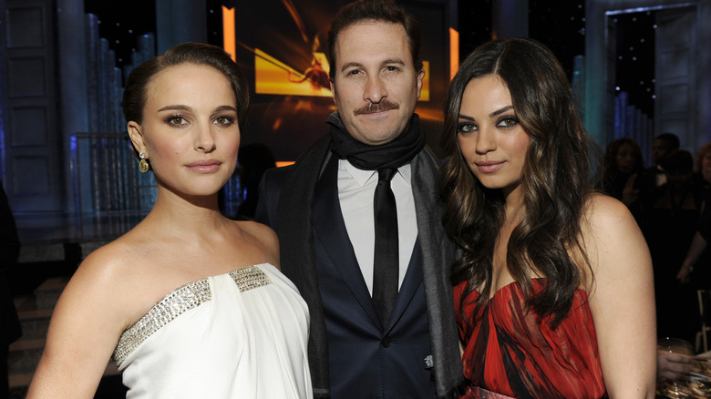 Natalie Portman, Darren Aranofsky, and Mila Kunis posing