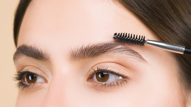 Eyebrow combing