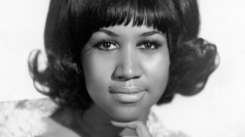 Aretha Franklin in black and white