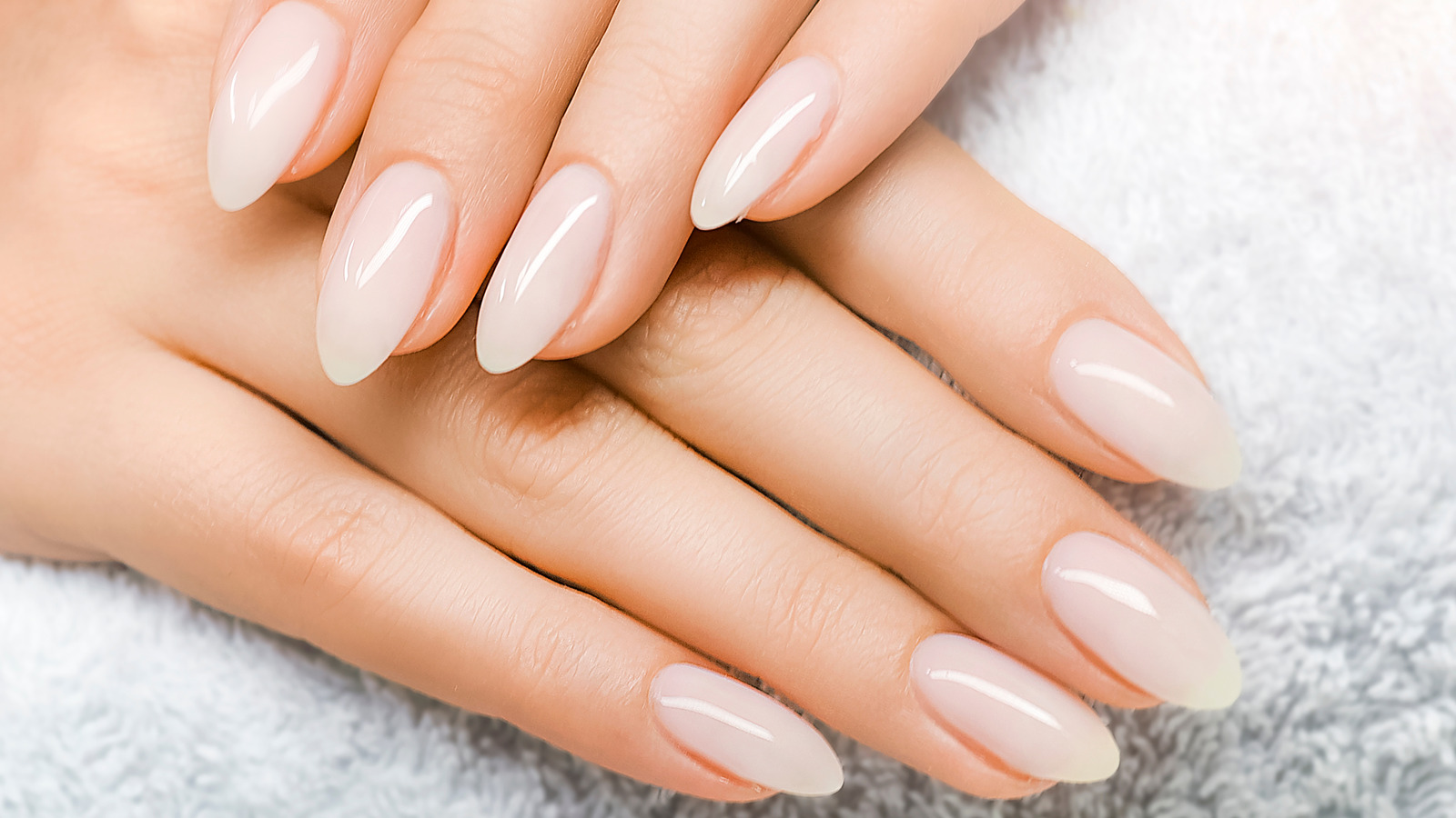Nail Polish Colors For The Perfect Minimalist Manicure