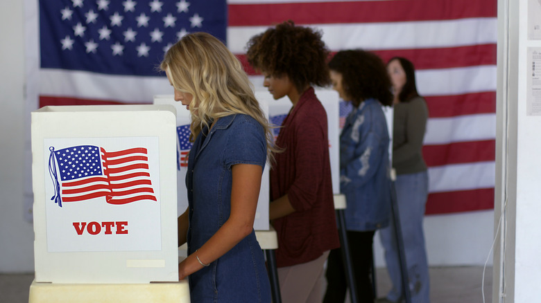 Women voting 