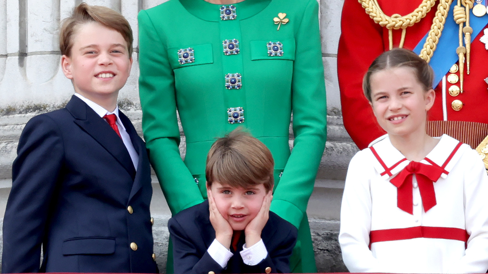 シャーロット王女とルイ王子の新しい写真を見て、みんながジョージ王子について同じことを言う