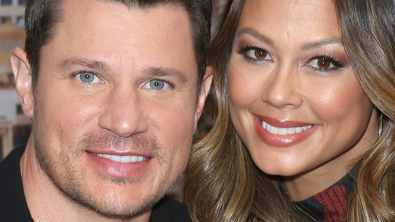 Nick and Vanessa Lachey smiling