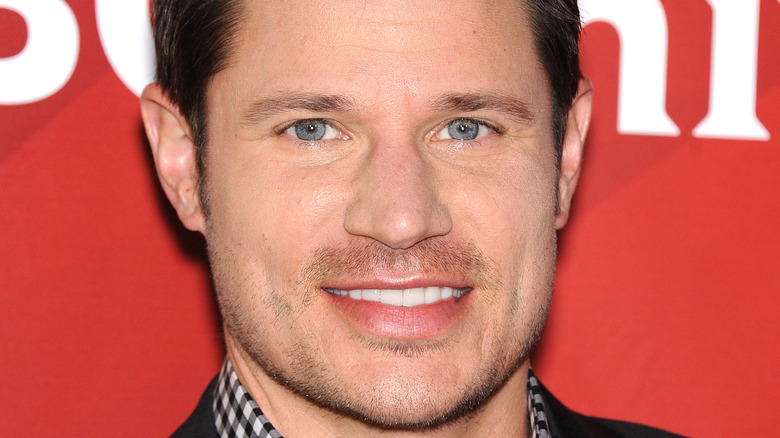 Nick Lachey smiling