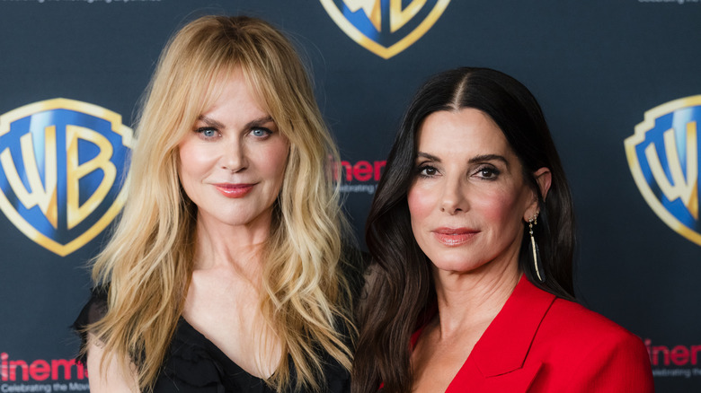 Nicole Kidman and Sandra posing on the red carpet together