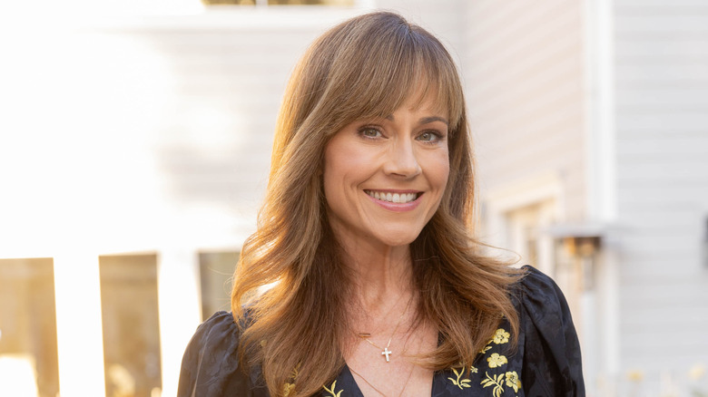 Nikki DeLoach smiling