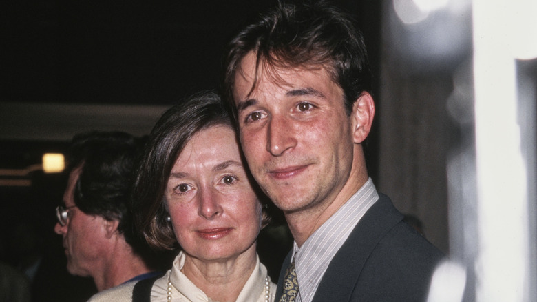Noah Wyle with his mother Marjorie in 1996