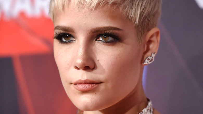 Halsey poses on the red carpet in 2017