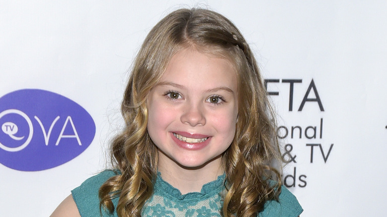 Scarlett Fernandez smiling