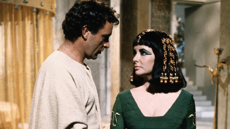 Richard Burton & Elizabeth Taylor in a scene from "Cleopatra"