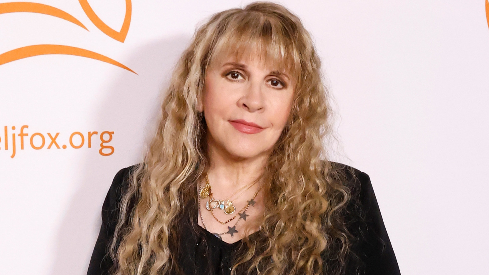<a href="https://www.thelist.com/1759099/one-stevie-nicks-biggest-regrets-common/" target="_blank">One Of Stevie Nicks’ Biggest Regrets Is All Too Common</a>