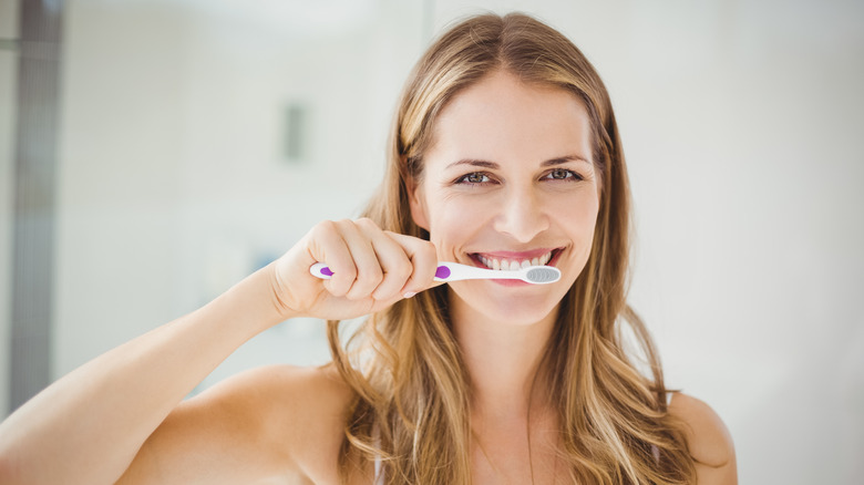 oral health brushing teeth