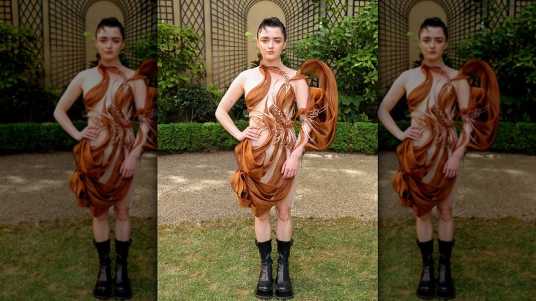 Maisie Williams posing