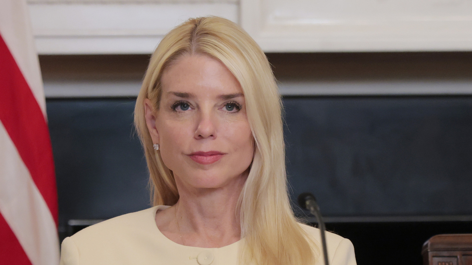 <a href="https://www.thelist.com/1916150/pam-bondi-wrinkled-fashion-fail-monica-crowley-ambassador-welcome-event/" target="_blank">Pam Bondi’s Crumpled Outfit Needed Steam, Stitching, And Possibly Shoes (Fashion Fail Alert)</a>