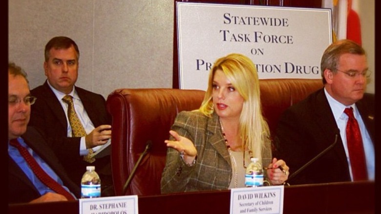 Pam Bondi speaks at a Statewide Task Force on Prescription Drugs in Florida (2012)