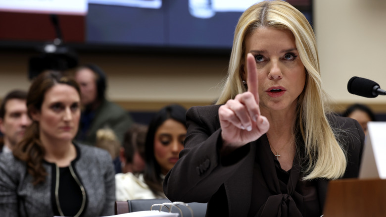 Pam Bondi pointing.