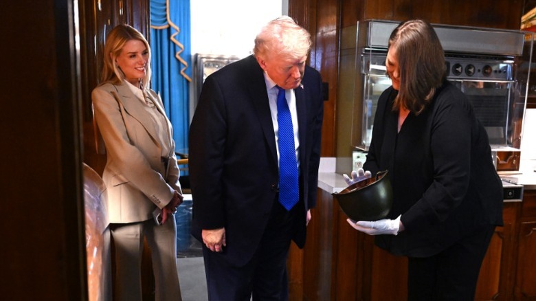 Pam Bondi and Donald Trump tour the Graceland estate of Elvis Presley in Nashville, TN (2026)