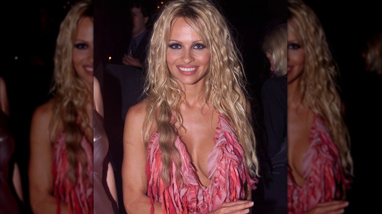 Pamela Anderson wearing her hair long and crimped