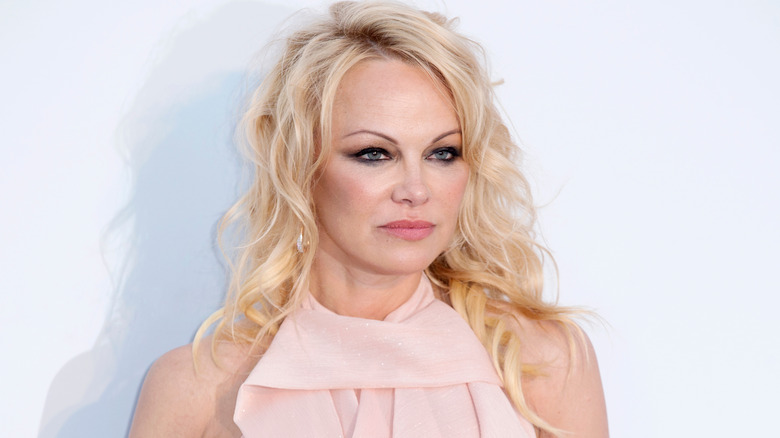 Pamela Anderson wearing dark makeup