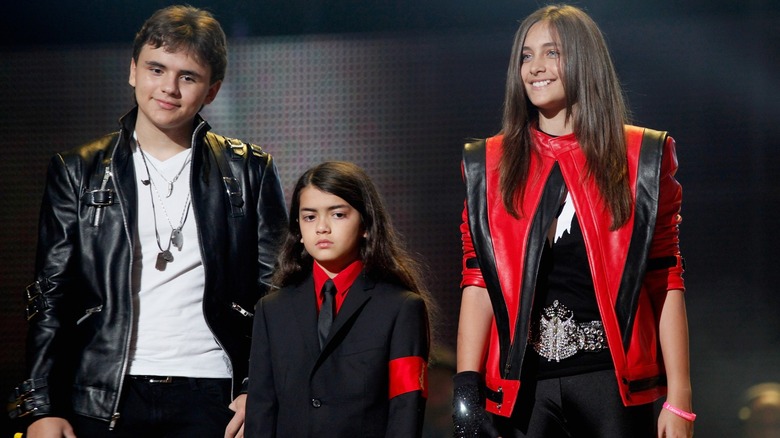 Paris Jackson on stage with Prince Jackson and Bigi Jackson at a Michael Jackson tribute concert
