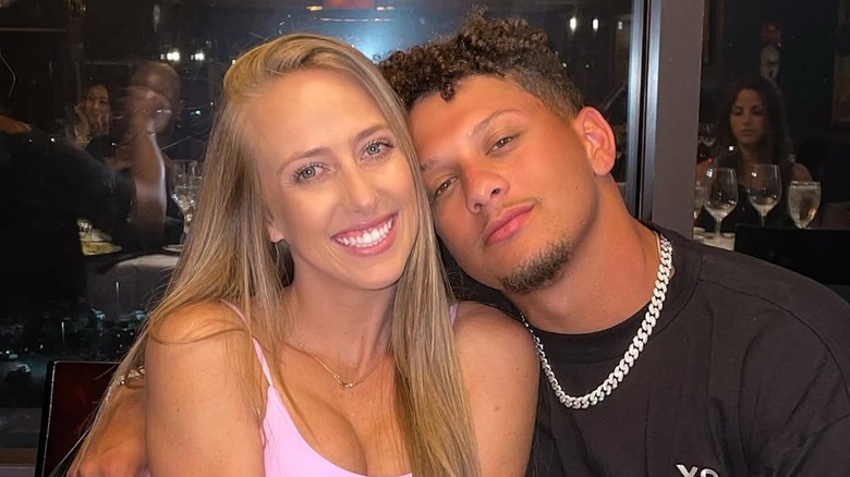 Patrick Mahomes snuggles up with wife Brittany Mahomes