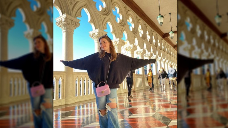 Lulu Simon posing 