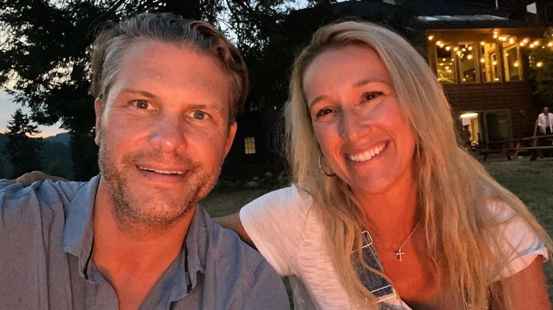 Pete Hegseth and Jennifer Cunningham Heghseth pose together for an anniversary photo (2024)