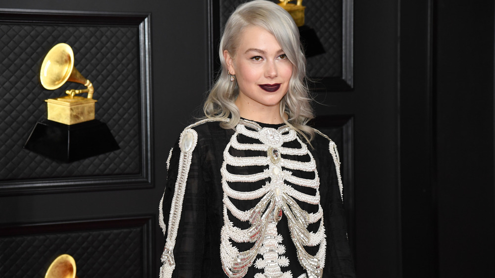 Phoebe Bridgers posing