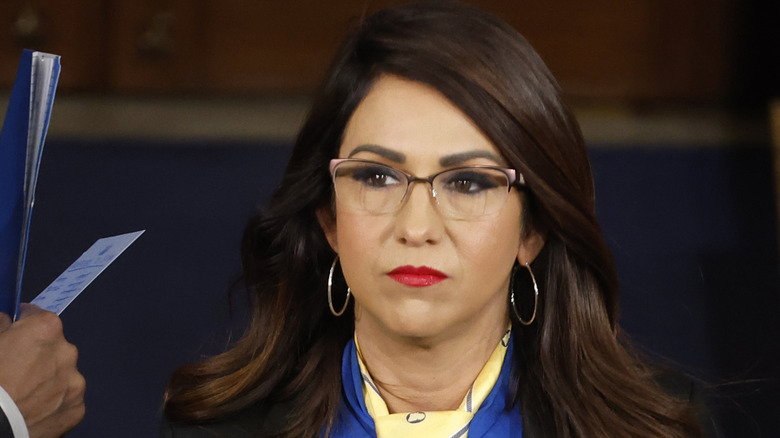 Lauren Boebert wears bright red lipstick and heavy eye makeup in 2023