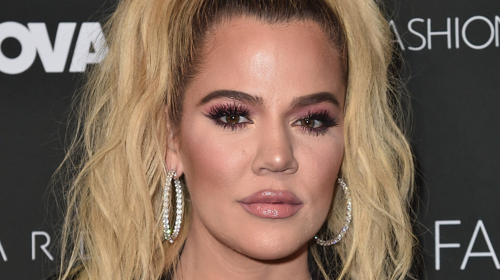 Khloe Kardashian smizing 