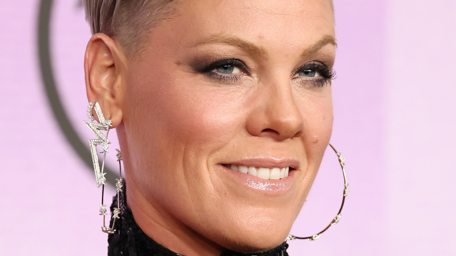 Pink Makes The 2022 AMAs Red Carpet A Family Affair
