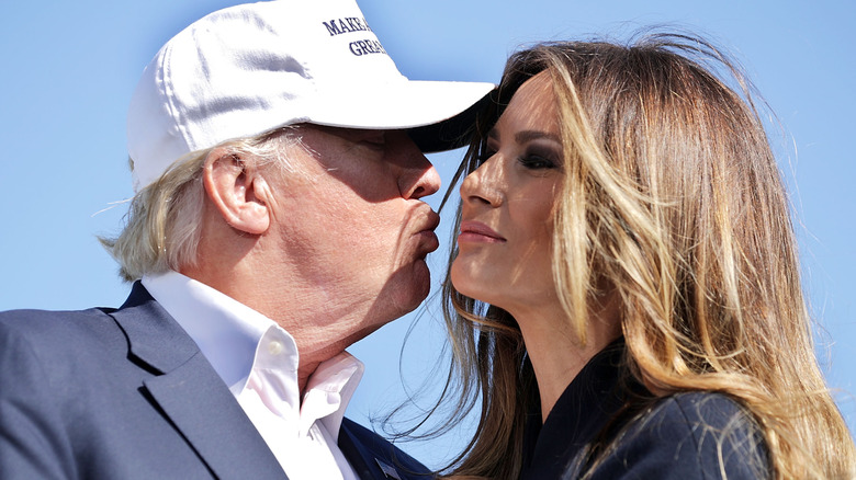 Donald Trump trying to kiss Melania Trump