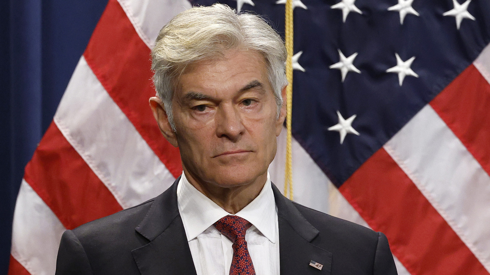 <a href="https://www.thelist.com/2010759/politicians-who-publily-slammed-dr-oz/" target="_blank">Politicians Who Have Publicly Slammed Dr. Oz</a>