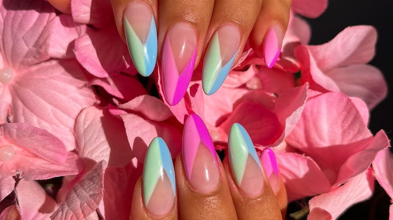 Polly Pocket inspired manicure trend